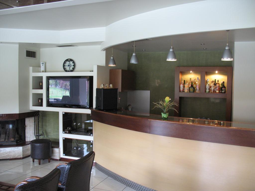 Hotel Prigipikon Suites And Sofites Loutra Ipatis Exterior foto